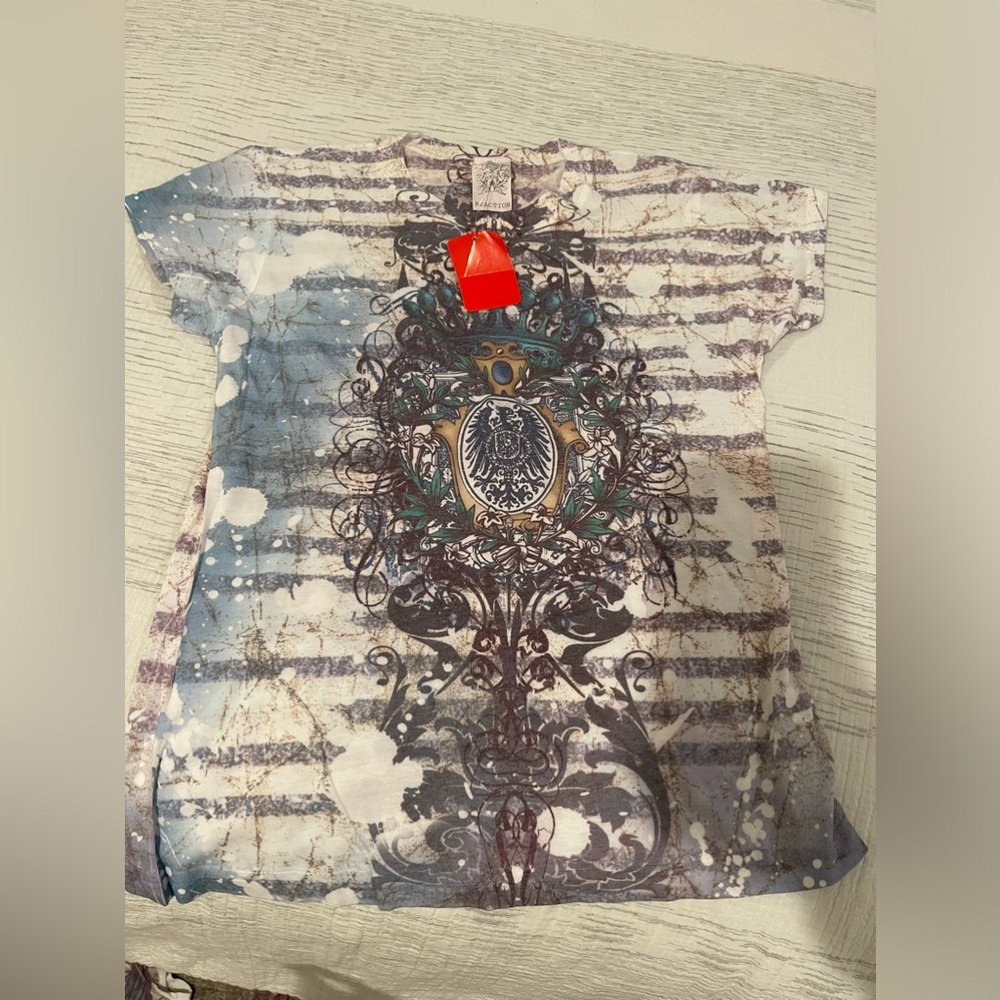 NEW WITH TAGS TEE SHIRT